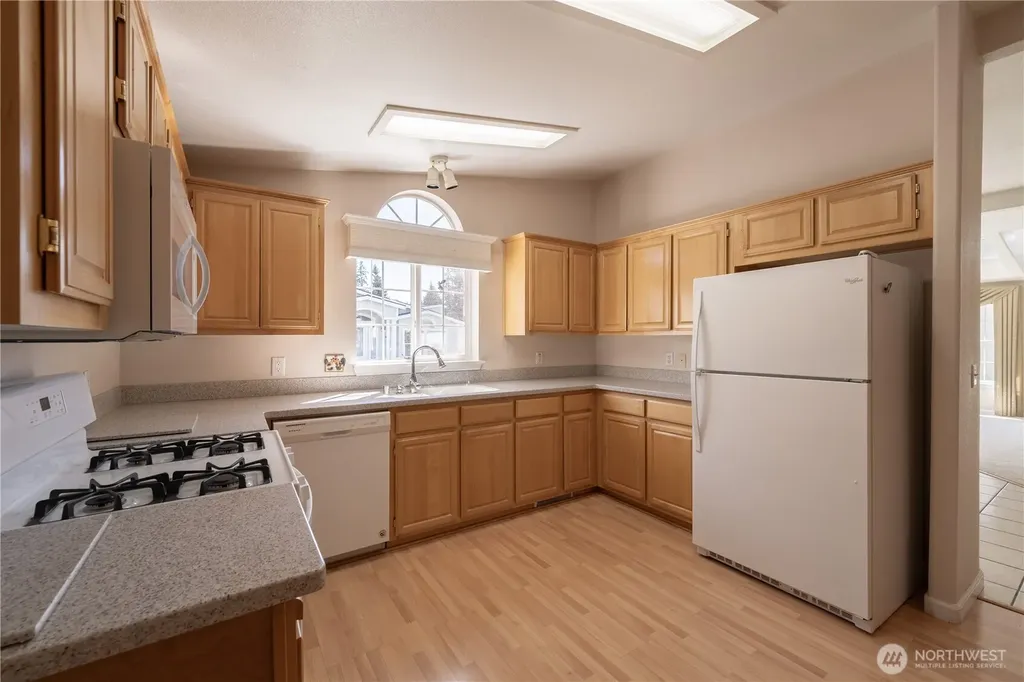 22310 SE 243rd Street Maple Valley WA 98038