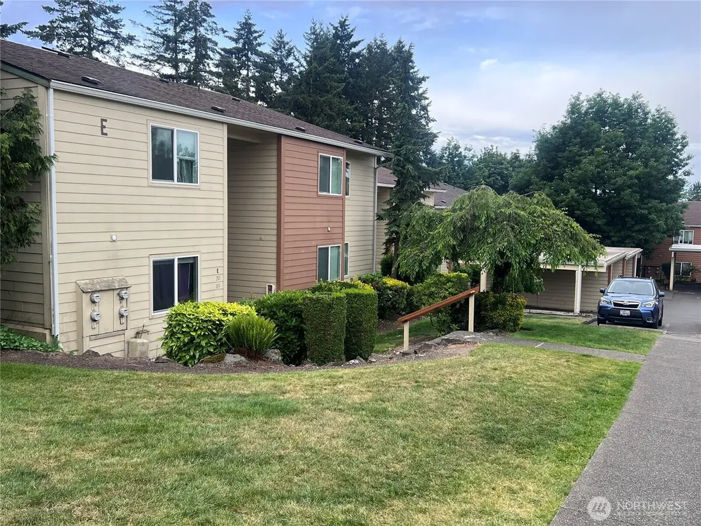23629 112th Ave SE Kent WA 98031
