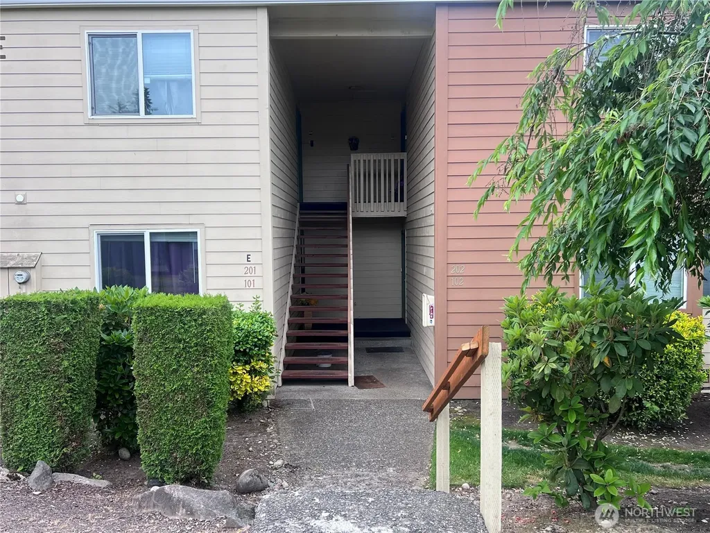 23629 112th Ave SE Kent WA 98031