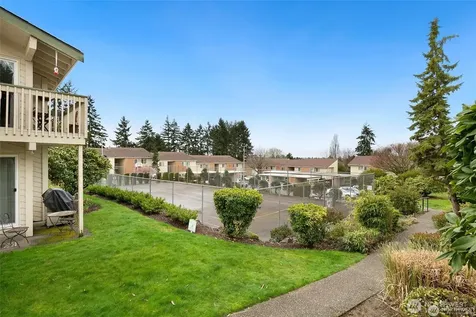 23629 112th Ave SE Kent WA 98031