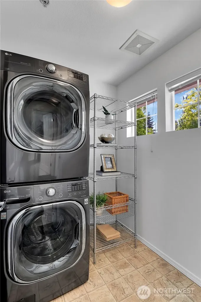 8510 Main Street Edmonds WA 98026
