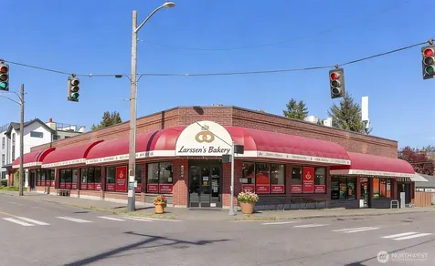 8332 24th Avenue NW Seattle WA 98117