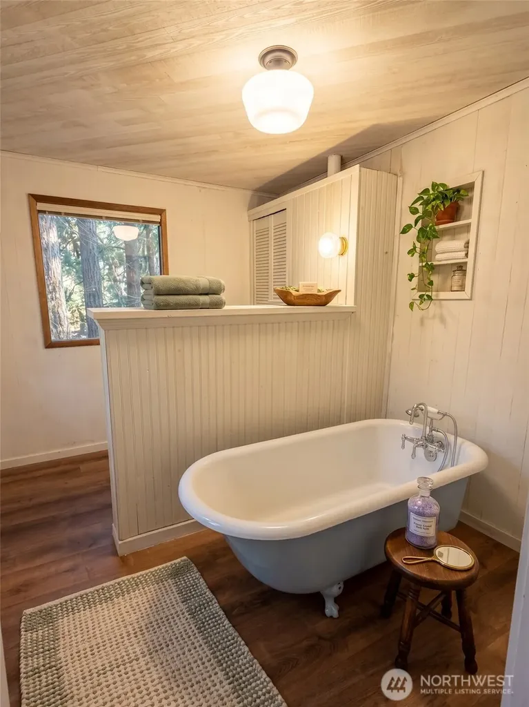 4945 Lakeside Drive Langley WA 98260