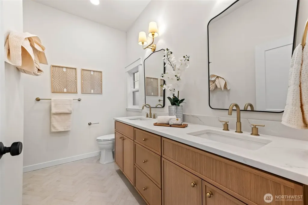 508 22nd Avenue E Seattle WA 98112