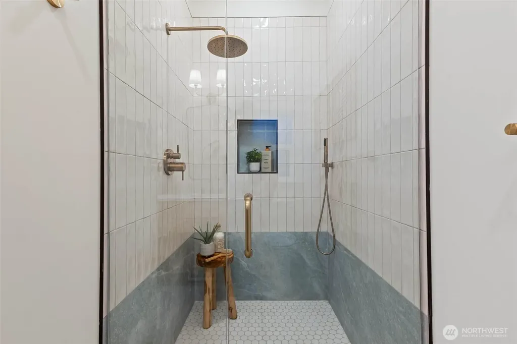 508 22nd Avenue E Seattle WA 98112