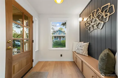 508 22nd Avenue E Seattle WA 98112