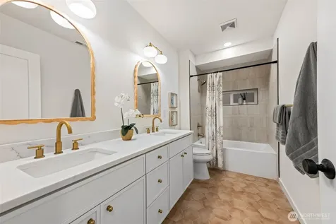 508 22nd Avenue E Seattle WA 98112