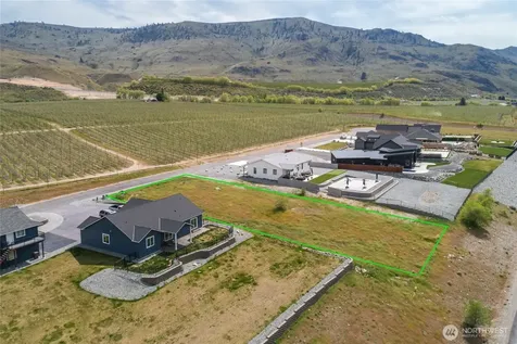 13 E Shore Court Orondo WA 98843