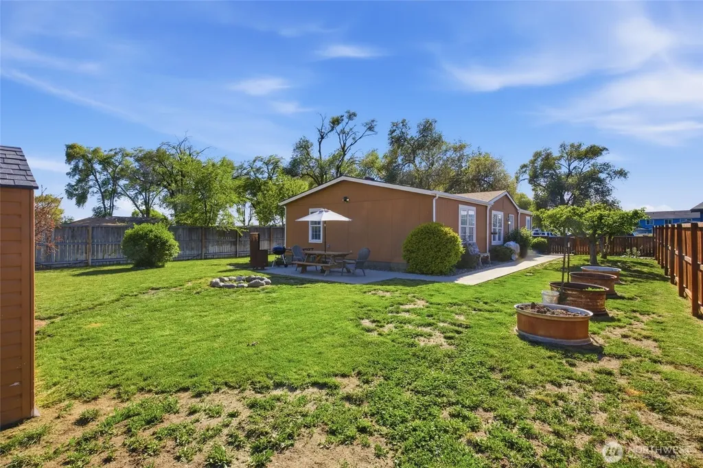 1827 W Bemis Street Moses Lake WA 98837