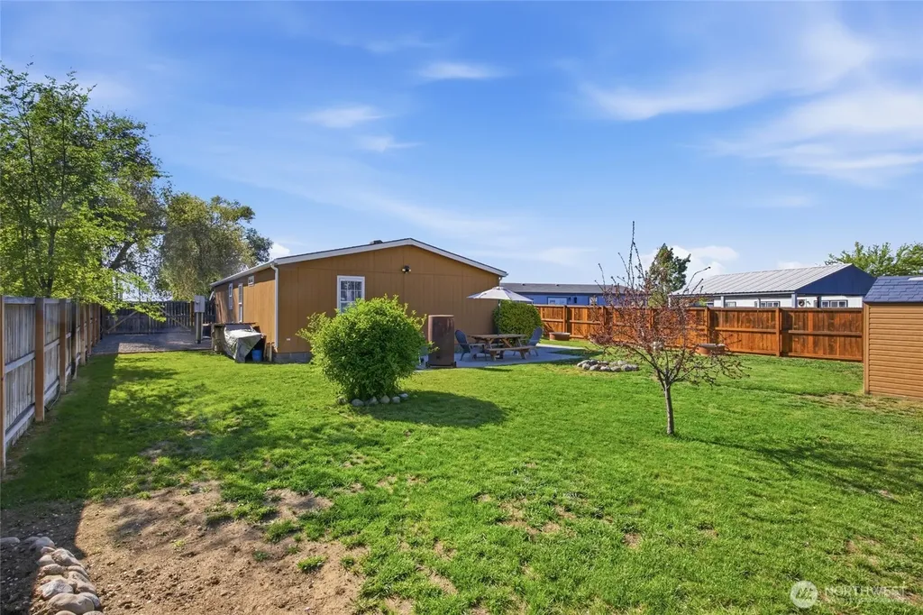 1827 W Bemis Street Moses Lake WA 98837