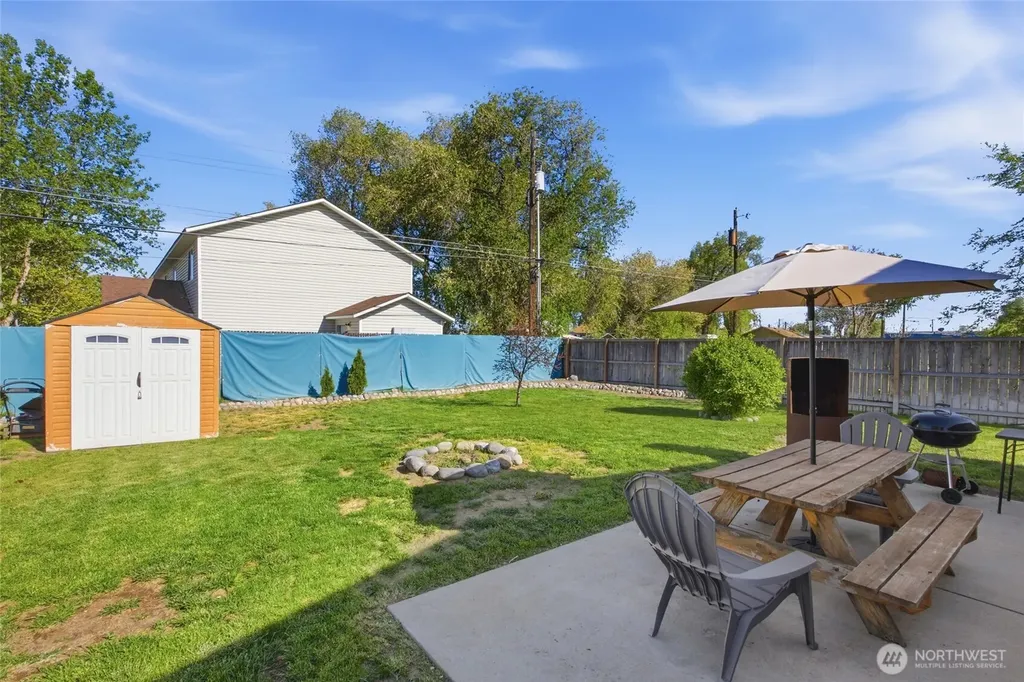 1827 W Bemis Street Moses Lake WA 98837