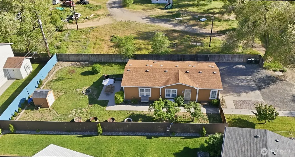 1827 W Bemis Street Moses Lake WA 98837