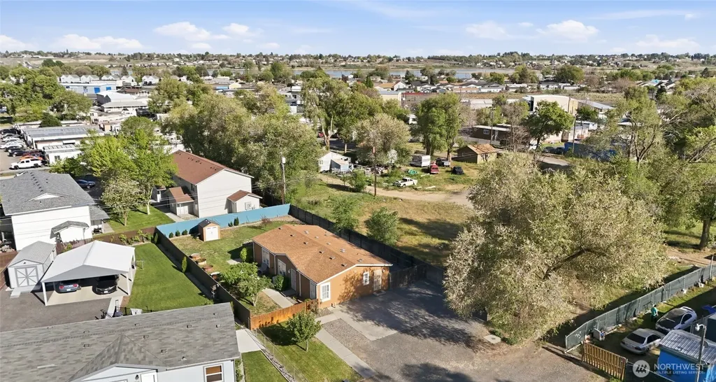 1827 W Bemis Street Moses Lake WA 98837