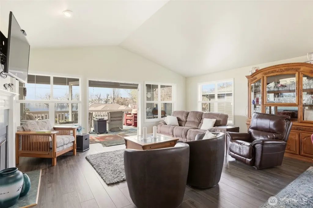 207 Manson View Drive Manson WA 98831