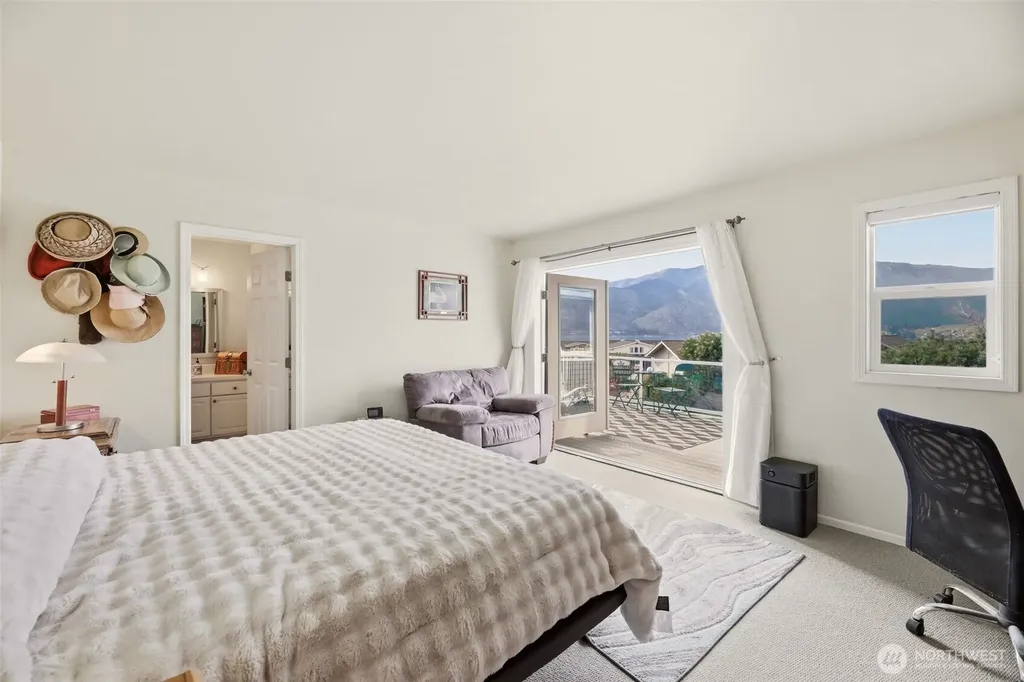 207 Manson View Drive Manson WA 98831