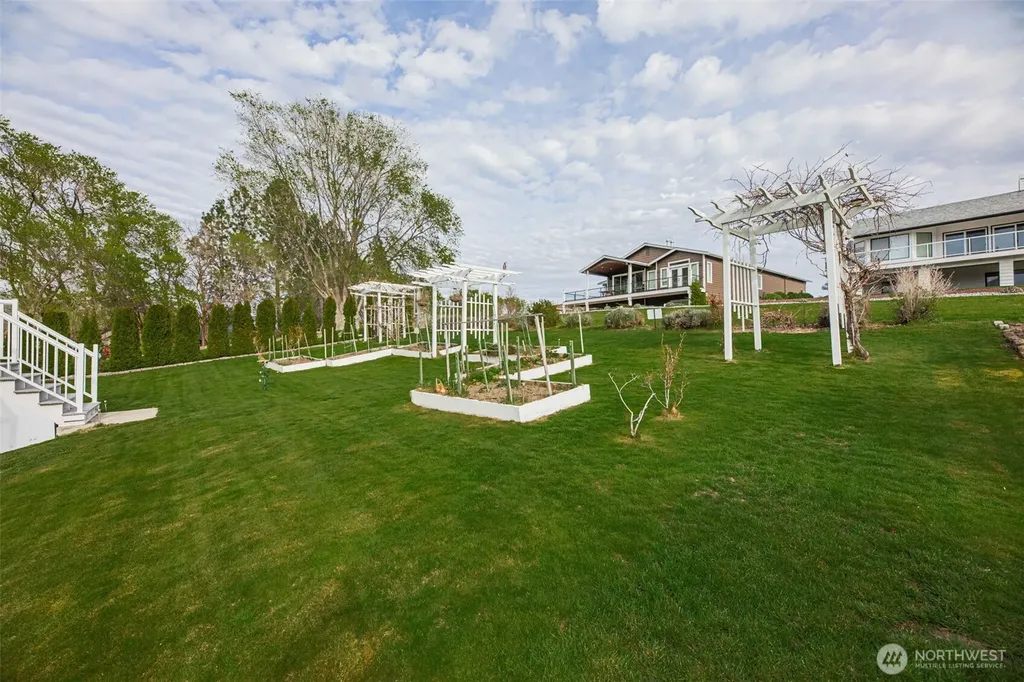 207 Manson View Drive Manson WA 98831