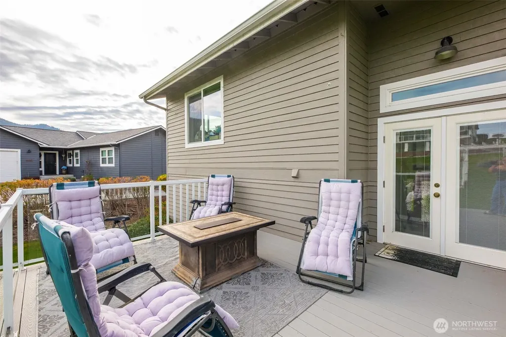 207 Manson View Drive Manson WA 98831