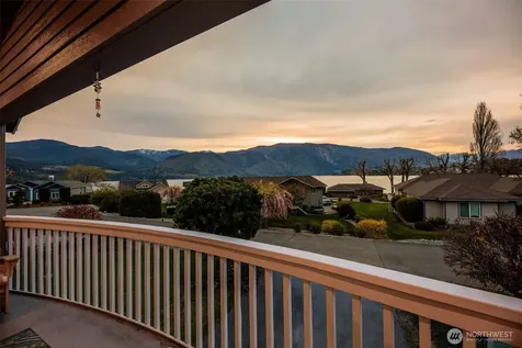207 Manson View Drive Manson WA 98831