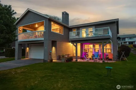 207 Manson View Drive Manson WA 98831