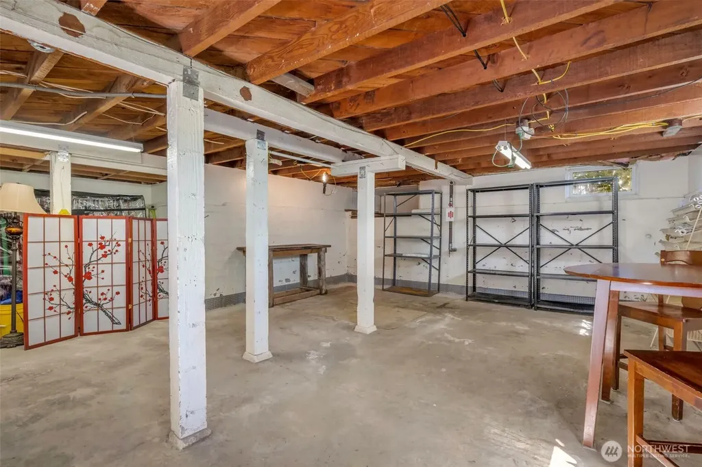 8427 30th Avenue SW Seattle WA 98126