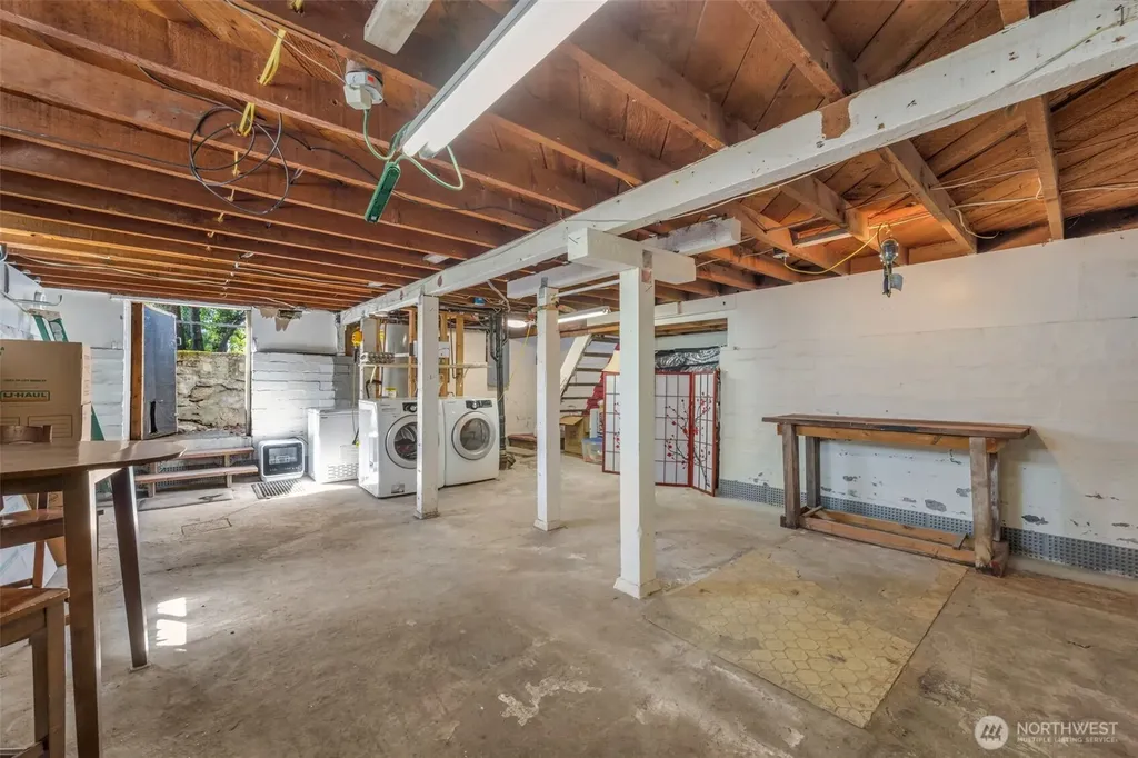 8427 30th Avenue SW Seattle WA 98126
