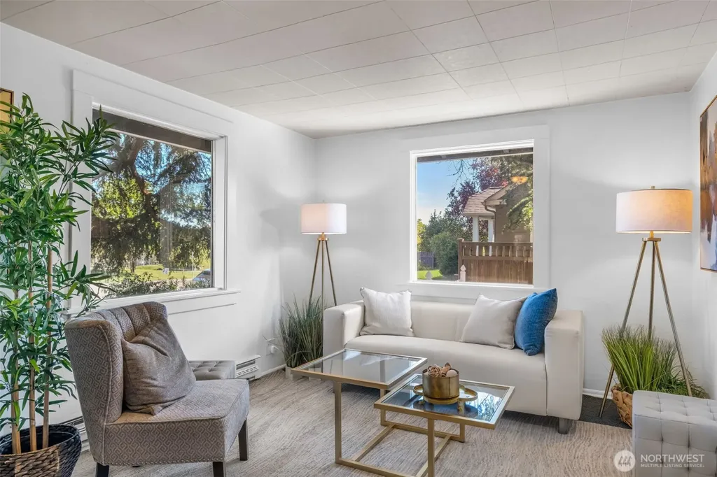8427 30th Avenue SW Seattle WA 98126