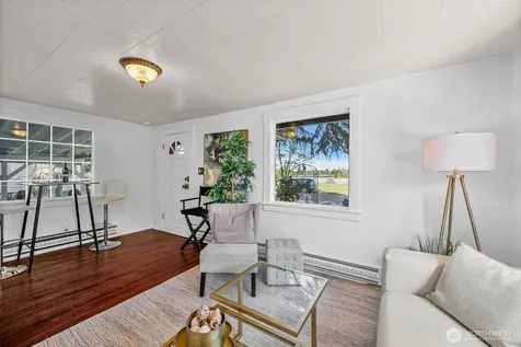 8427 30th Avenue SW Seattle WA 98126