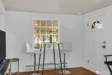 8427 30th Avenue SW Seattle WA 98126