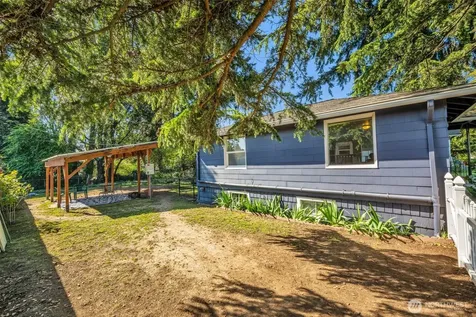 8427 30th Avenue SW Seattle WA 98126