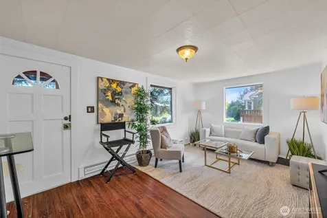 8427 30th Avenue SW Seattle WA 98126