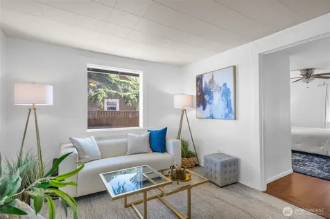 8427 30th Avenue SW Seattle WA 98126