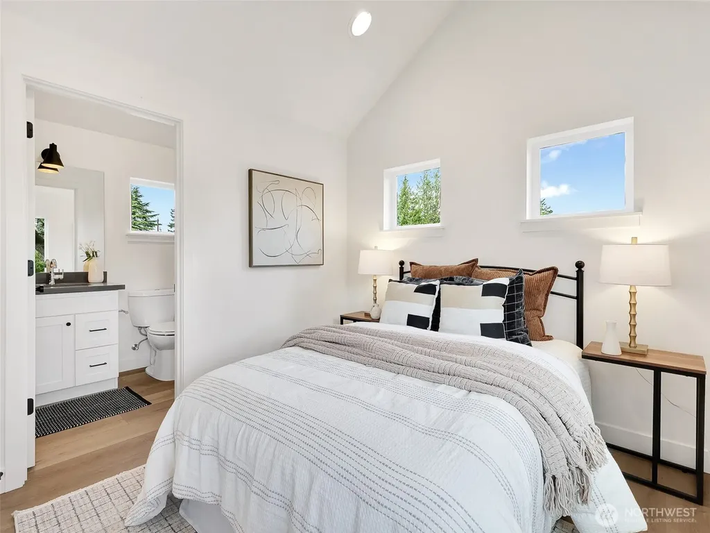 8126 12th Avenue SW Seattle WA 98106