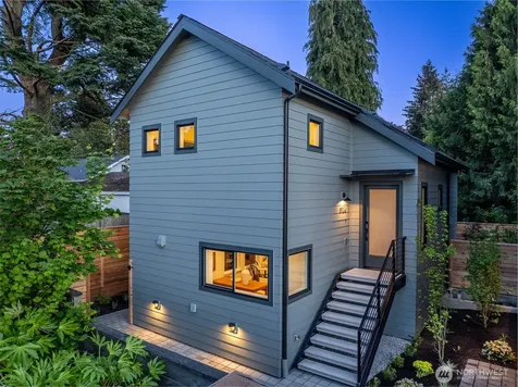 8126 12th Avenue SW Seattle WA 98106