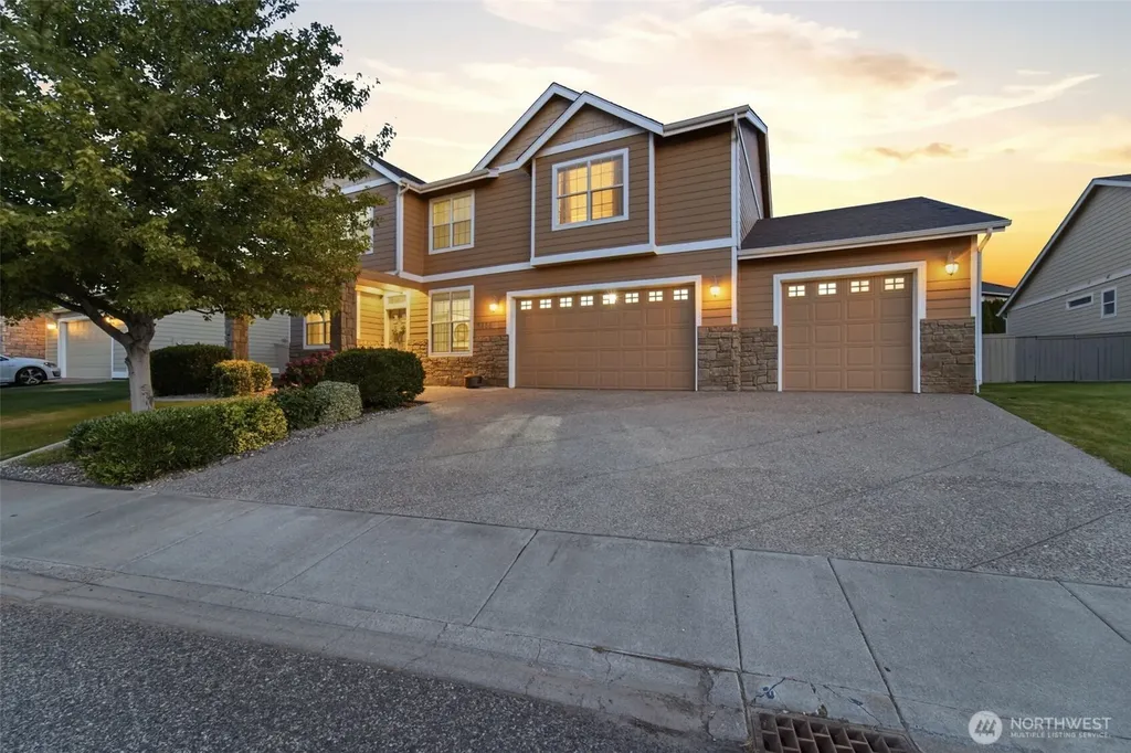 5609 W 14th Avenue Kennewick WA 99338