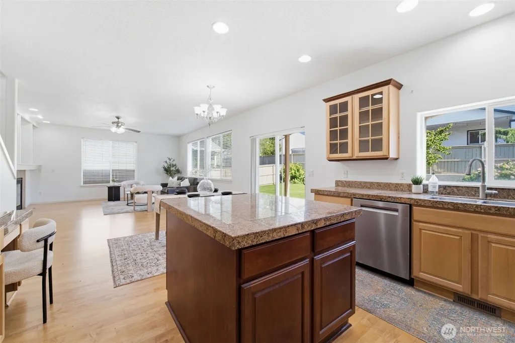 5609 W 14th Avenue Kennewick WA 99338