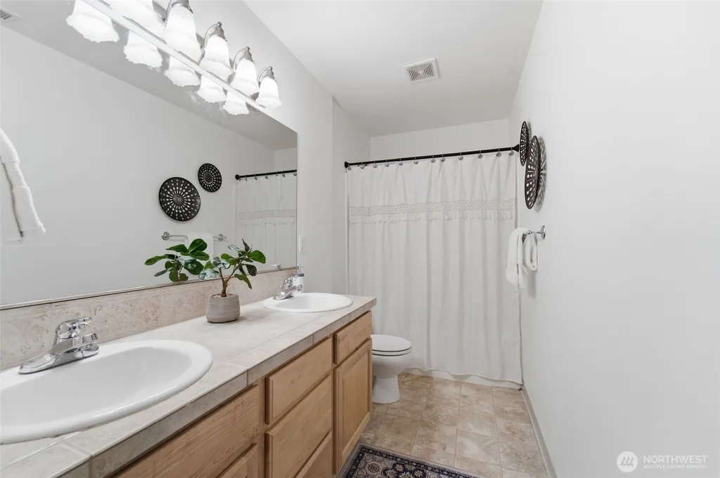 5609 W 14th Avenue Kennewick WA 99338
