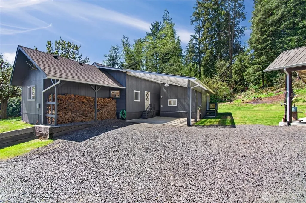 865 E Valley Road Skamokawa WA 98647