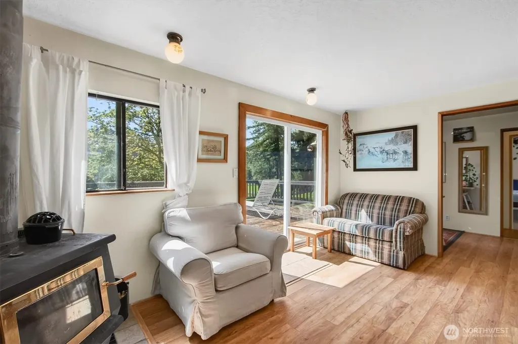 865 E Valley Road Skamokawa WA 98647