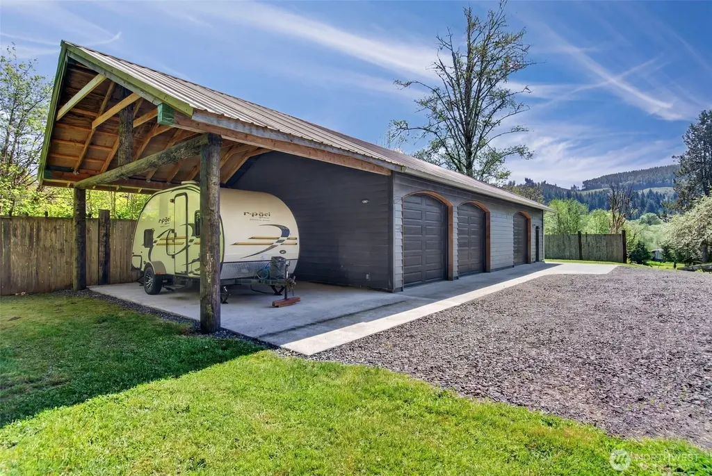 865 E Valley Road Skamokawa WA 98647