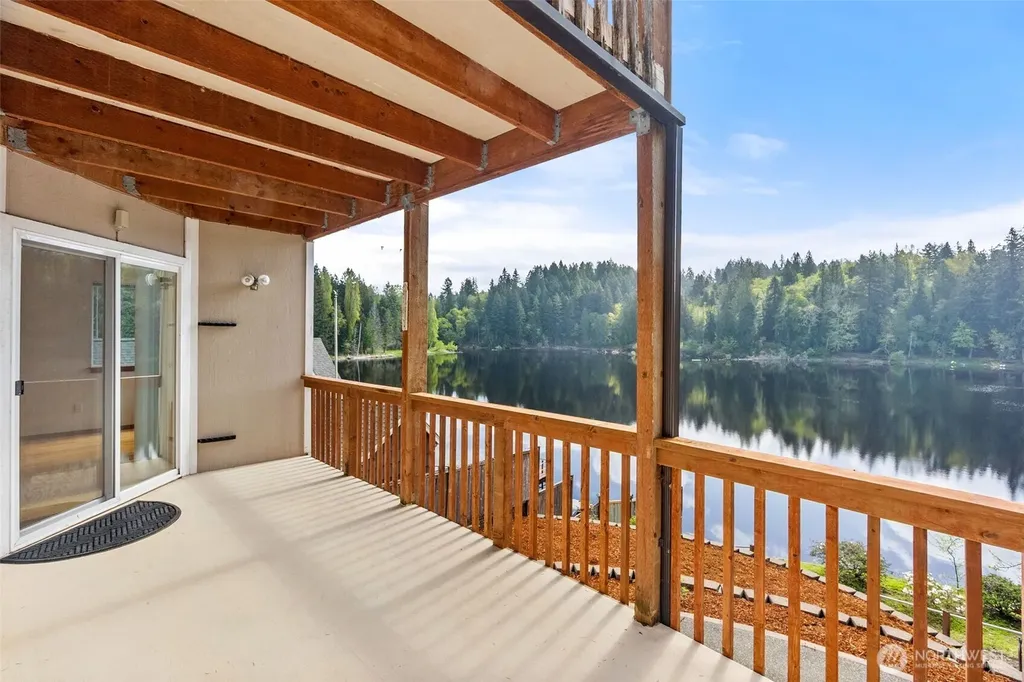 5030 Ad El Road SE Olympia WA 98513