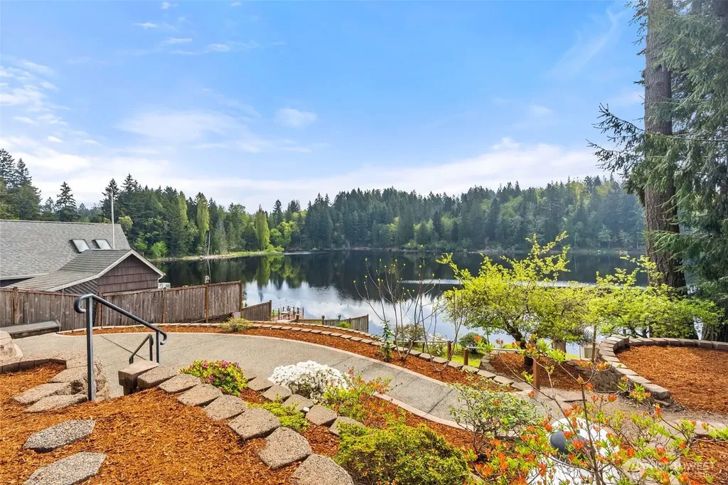 5030 Ad El Road SE Olympia WA 98513