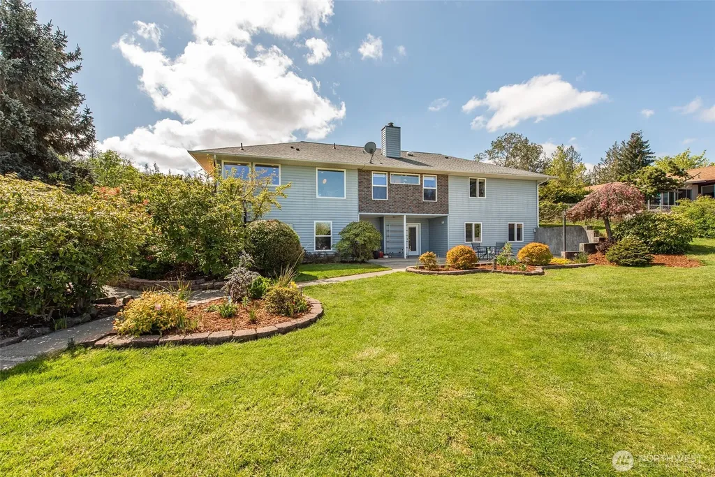 608 Reservoir Road Sequim WA 98382