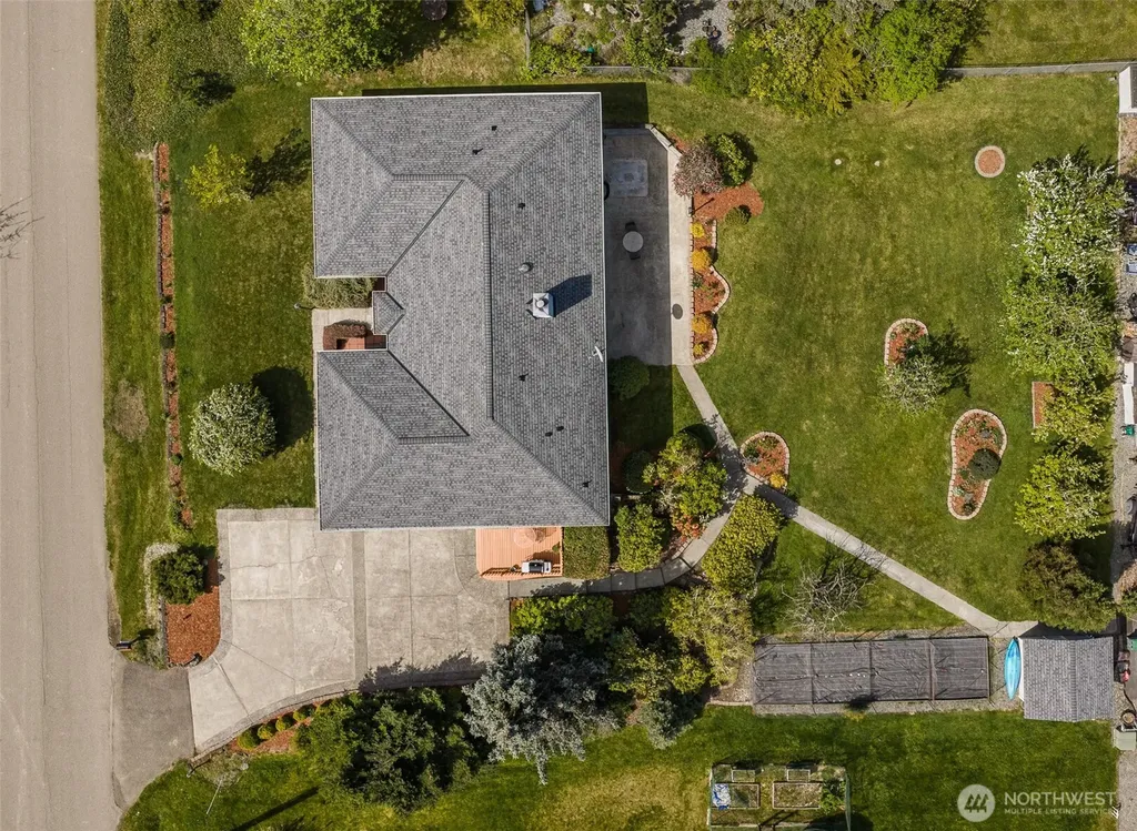 608 Reservoir Road Sequim WA 98382