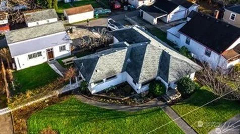 436 Wells Avenue N Renton WA 98057