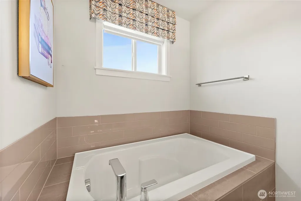 5711 Great Glen Road SW Port Orchard WA 98367