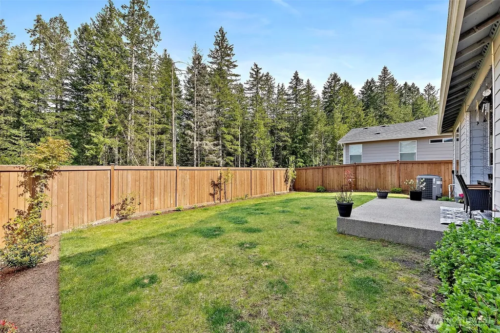 5711 Great Glen Road SW Port Orchard WA 98367