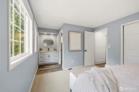 17202 NE 134th Place Redmond WA 98052