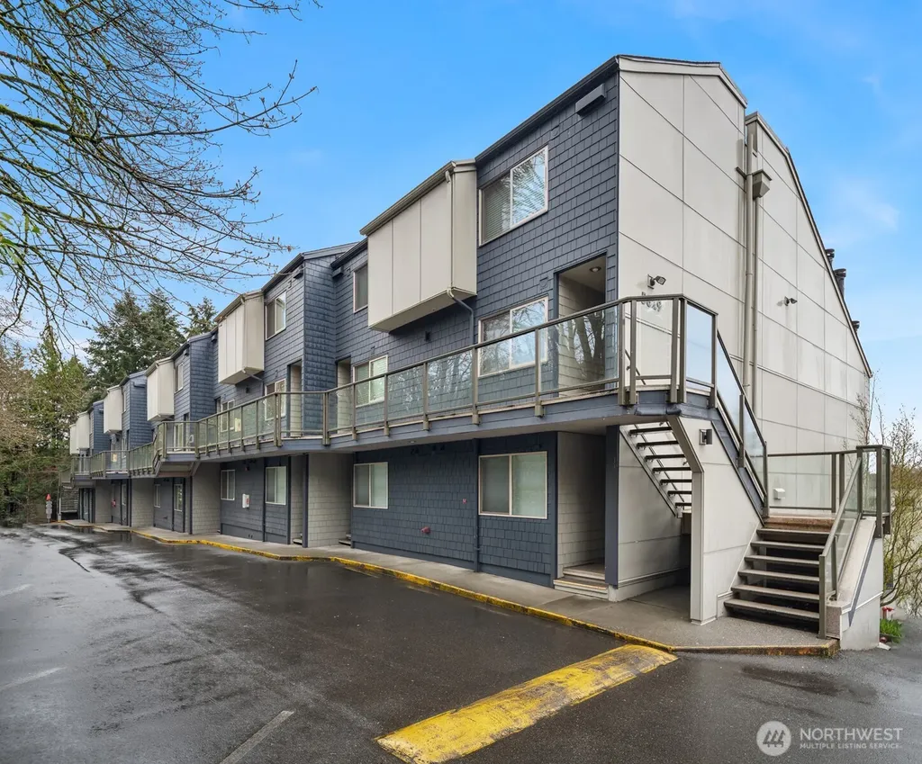 5829 NE 75th Street Seattle WA 98115