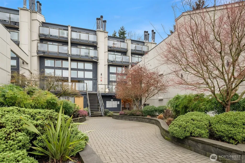 5829 NE 75th Street Seattle WA 98115