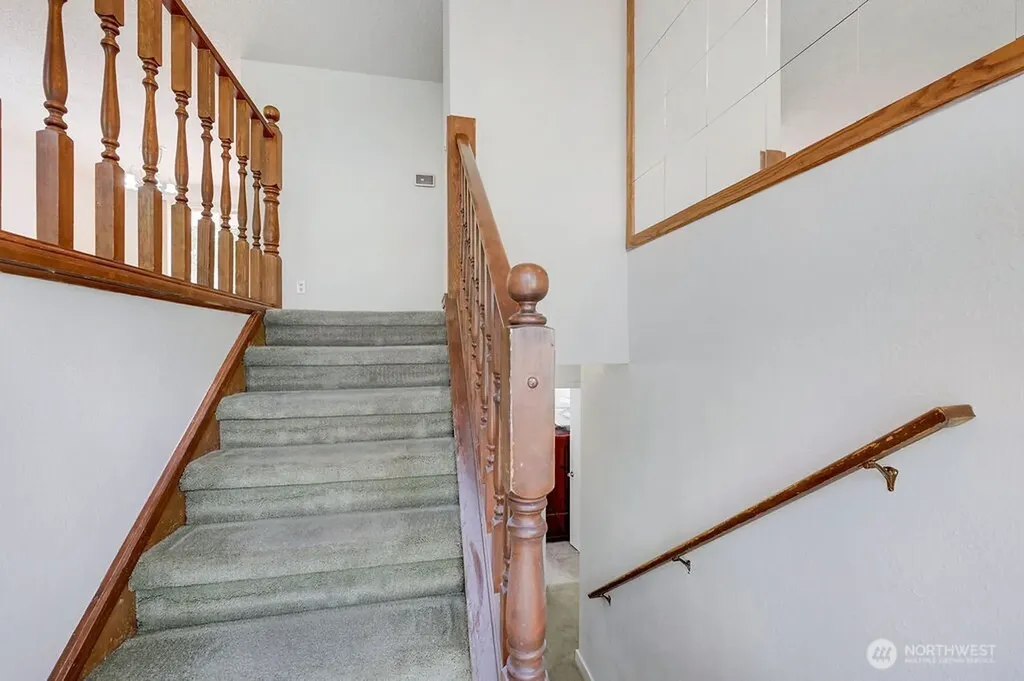 4298 SE Basswood Port Orchard WA 98366